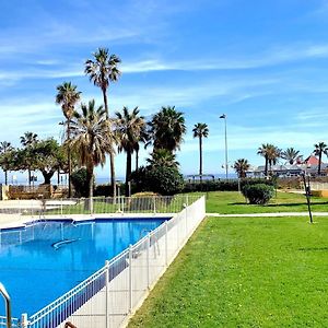 Precioso Estudio Frente Al Mar Con Piscina